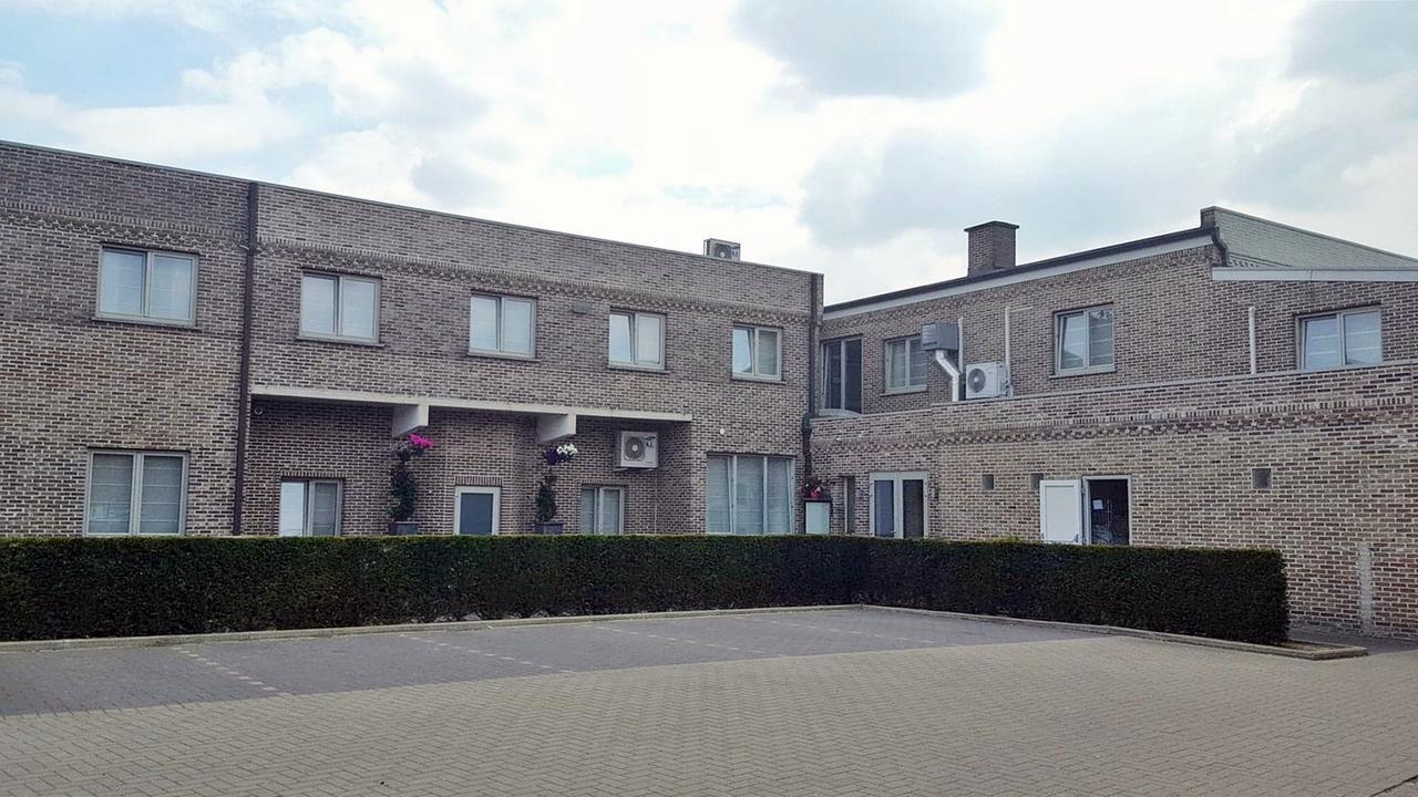 Belrom Hotel Sint-Truiden Exterior foto
